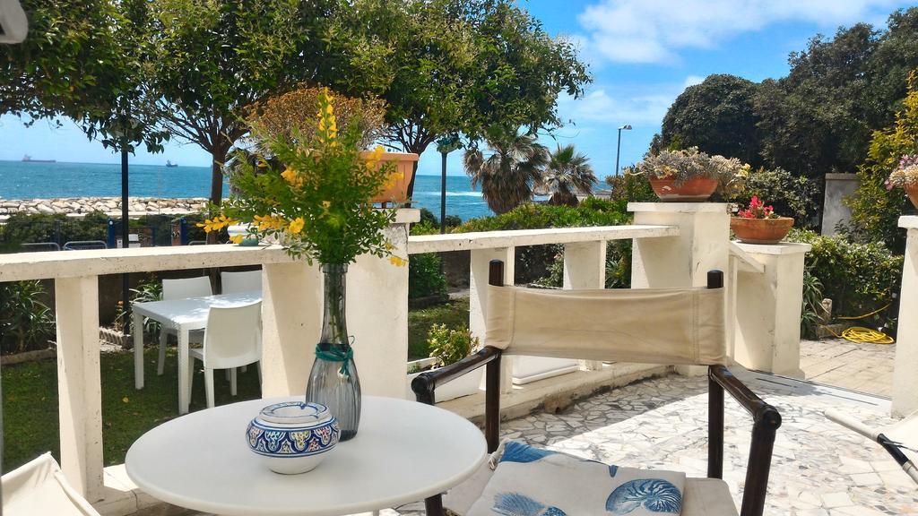 Couette-café Maison De Revel Civitavecchia