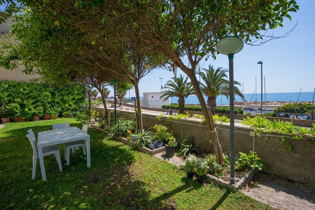 Bed & Breakfast Maison De Revel 3*